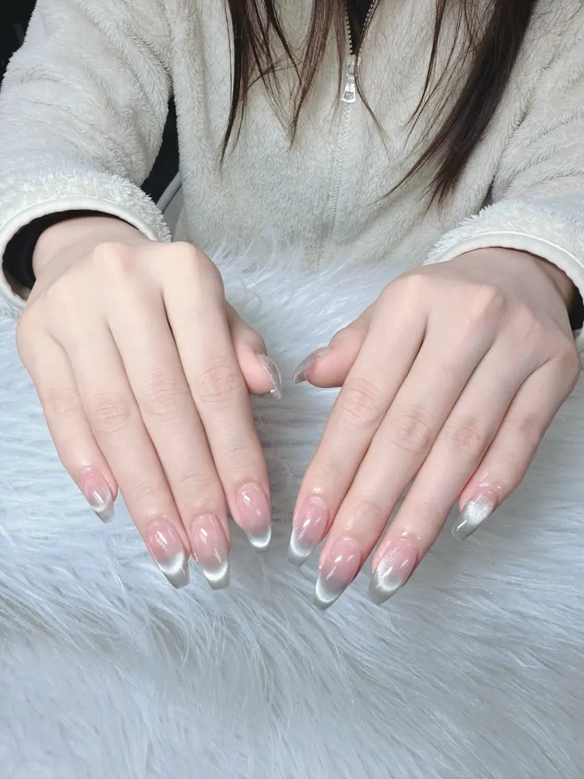 ネイル ジェルネイル 韓国ネイル マグネットネイル 持ち込み オフィスネイル ハンドネイル GOHOUBI Nail 心斎橋店のネイルデザイン