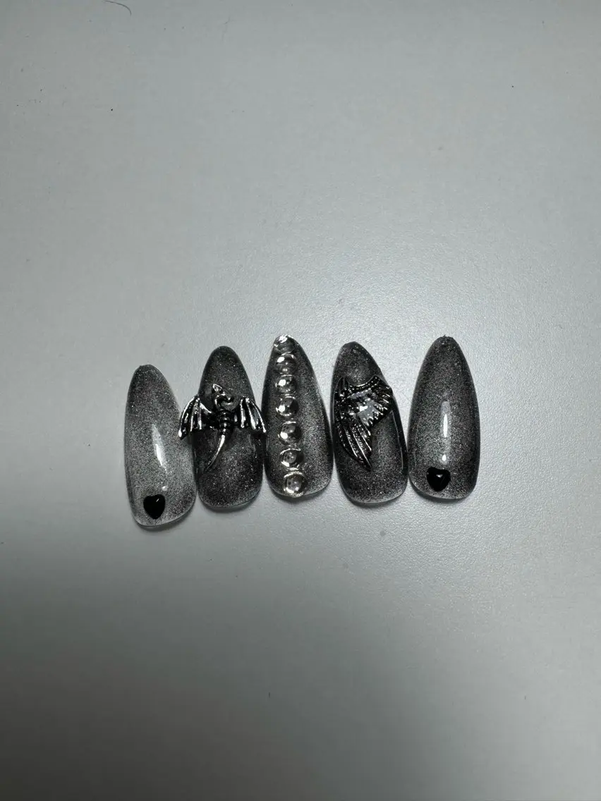 ネイル on nail 尾張旭三郷店のネイルデザイン
