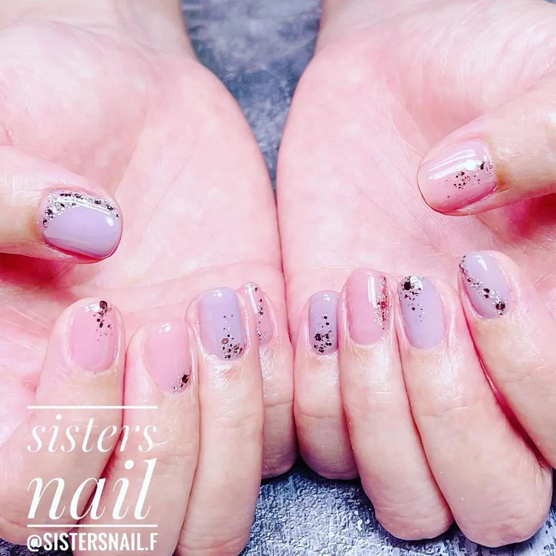 ネイル アートネイル キラキラネイル ラメ(グリッター) ニュアンスネイル オフィスネイル sisters nail.fのネイルデザイン