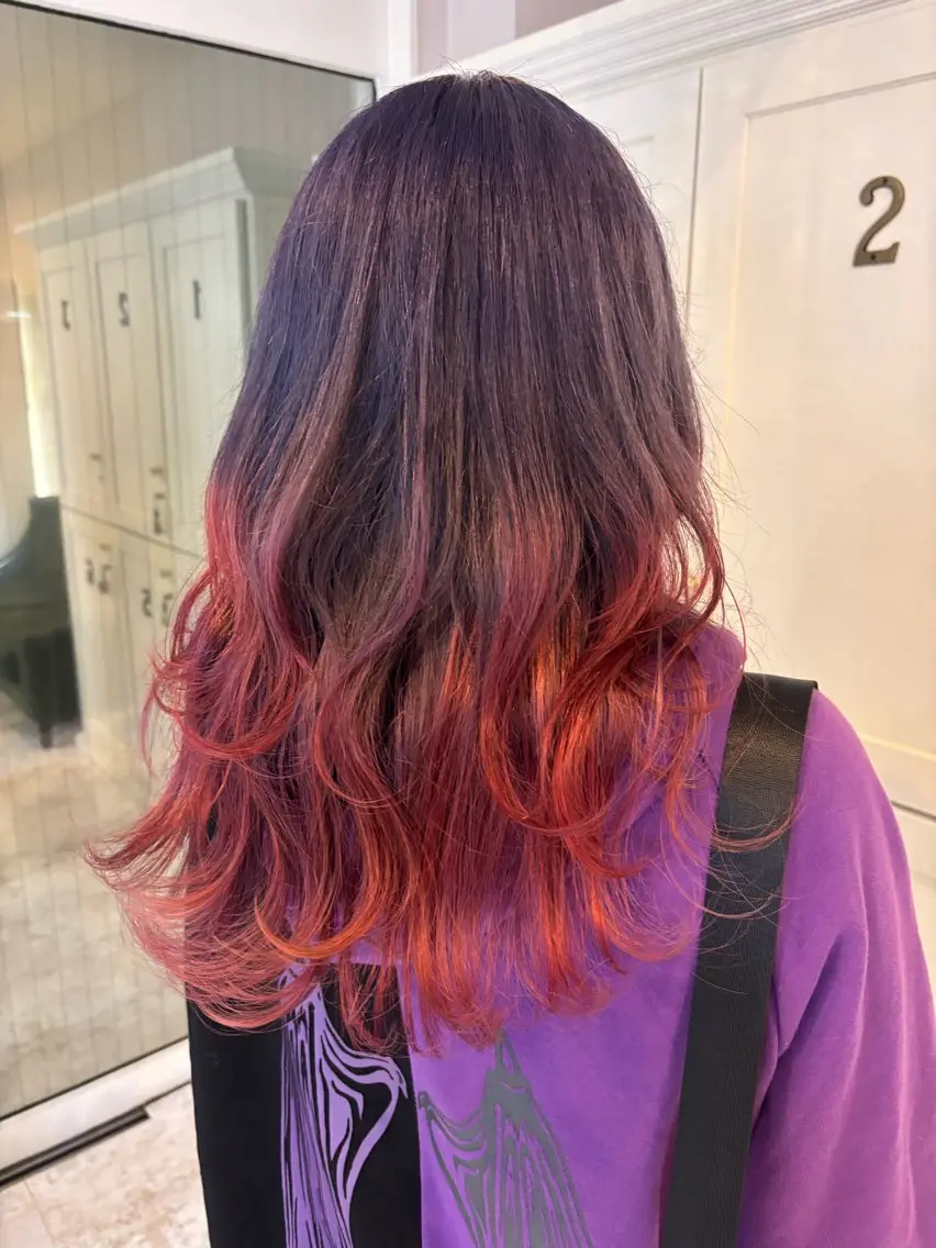 カラー グラデーションカラー 村瀬 美来のヘアスタイル