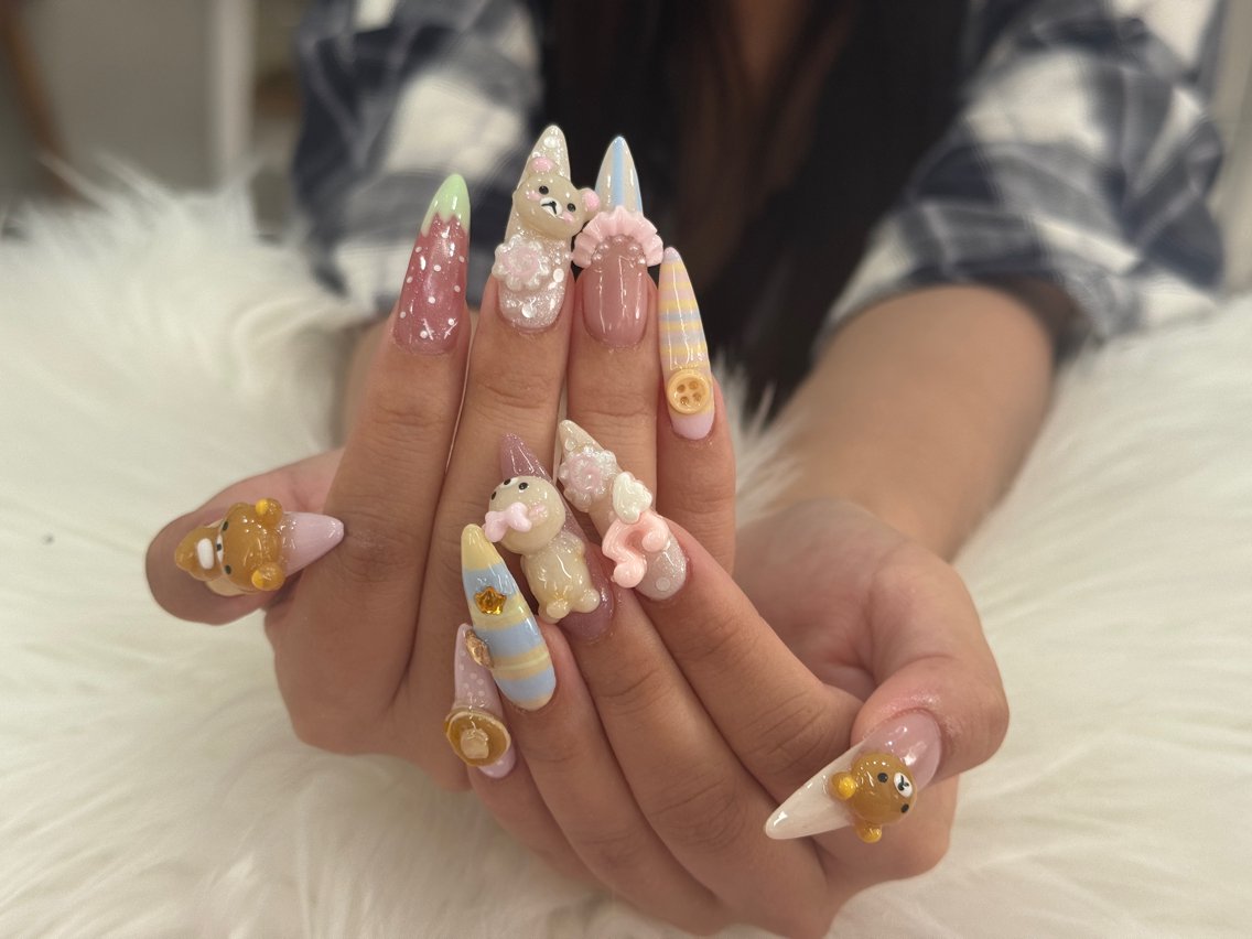 ネイル ハンドネイル ハンドケア 🎀うかん 🎀チップ長さ出しのネイルデザイン