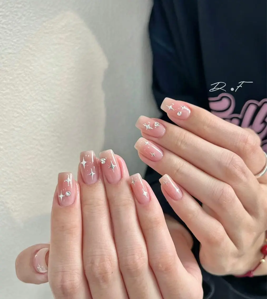 ネイル ハンドネイル ハンドケア 🍑 momo_nailのネイルデザイン