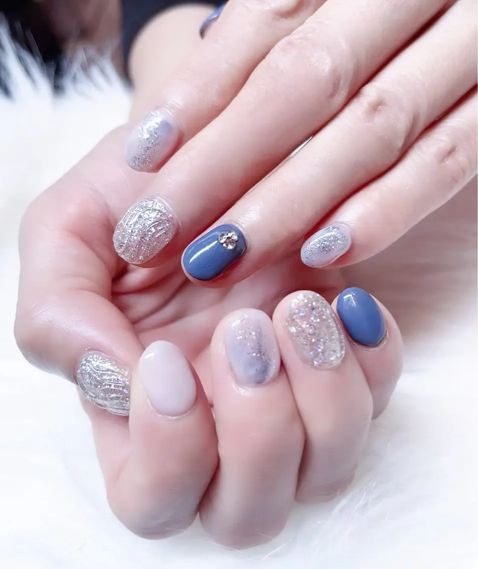 ネイル ハンドネイル MoonNail ユリ🌸のネイルデザイン