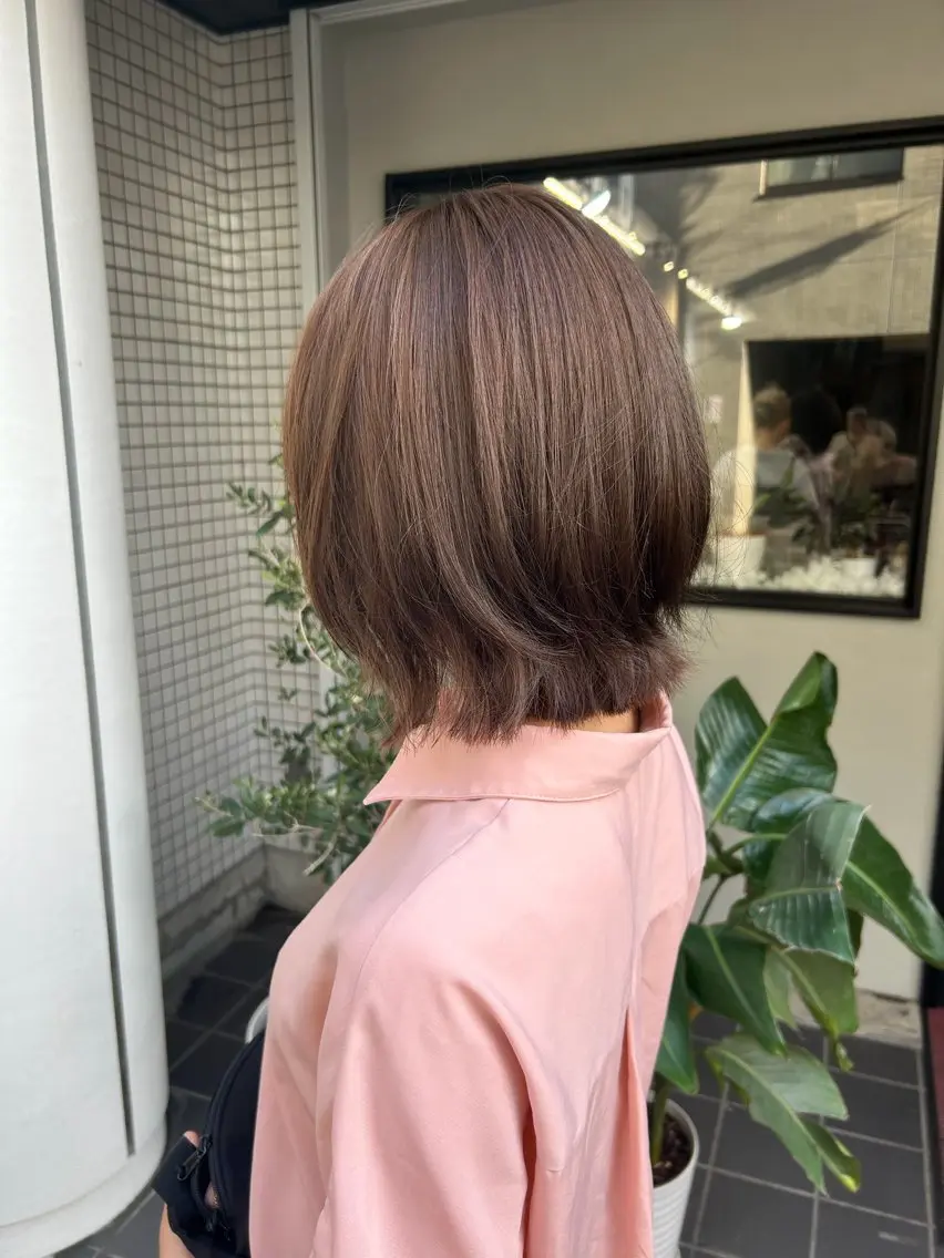 ミディアム ヘアカラー 山﨑 梓沙のヘアスタイル