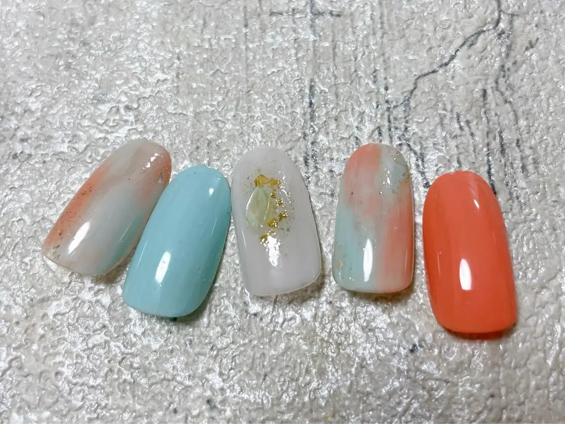 ネイル オーロラネイル フラワーネイル フットネイル フレンチネイル ジェルネイル mogunail &blowのネイルデザイン