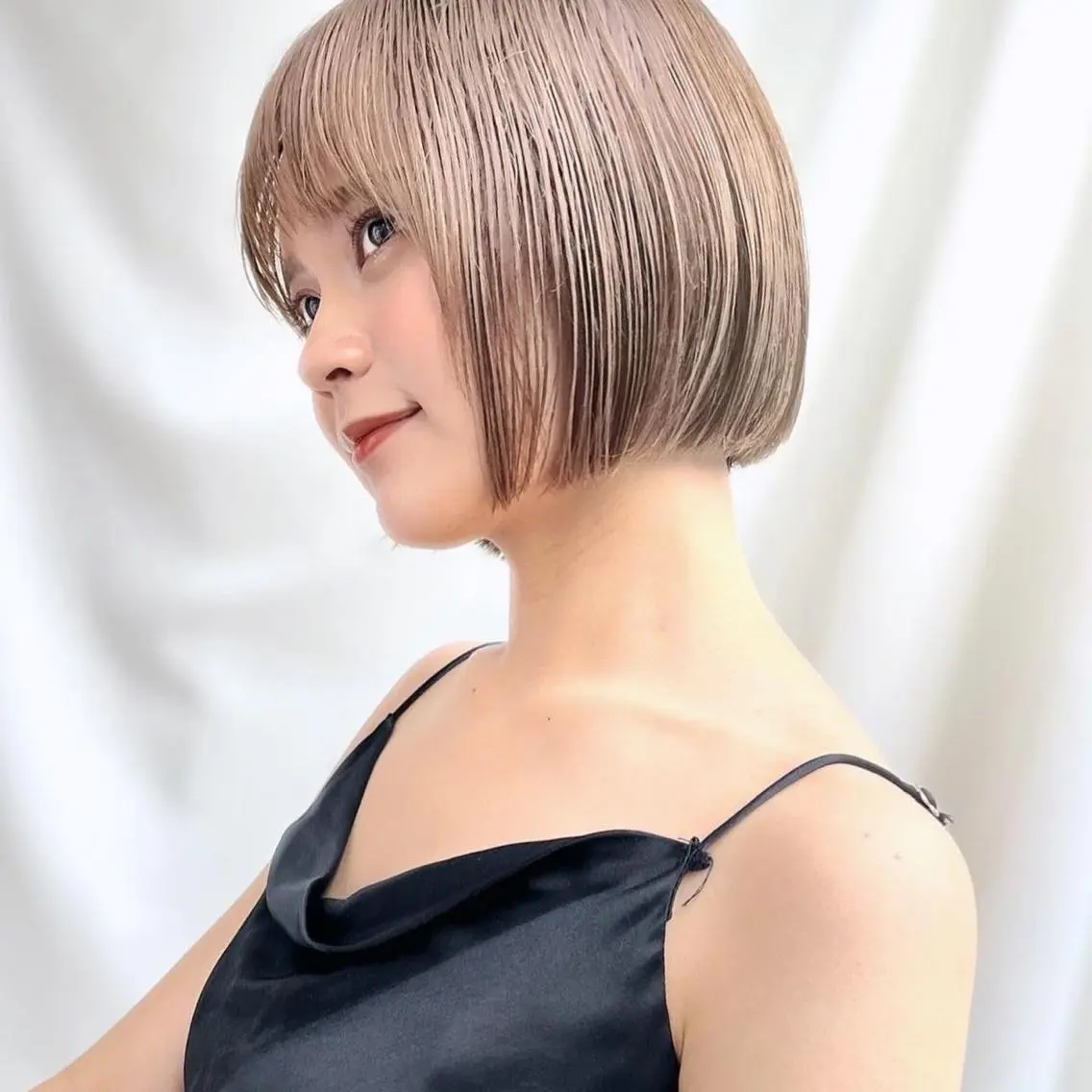 ショート カラー ベージュカラー 透明感カラー グレージュ ボブ カット ヘアカラー トリートメント レイヤー専門家 ダブルカラー修のヘアスタイル