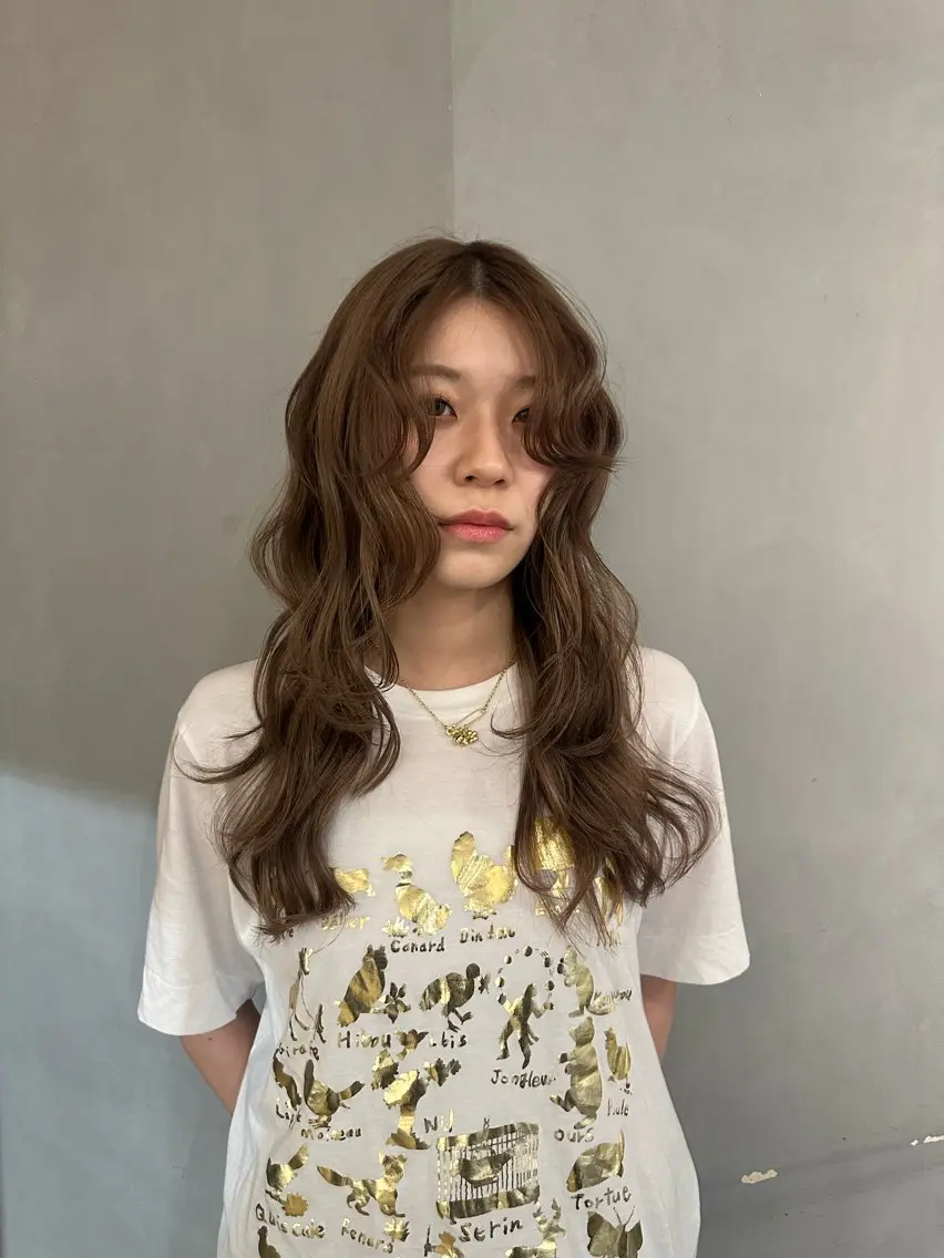 ロング カット ヘアカラー エクステ 美髪・シールエクステ ホソタニリョウコのヘアスタイル