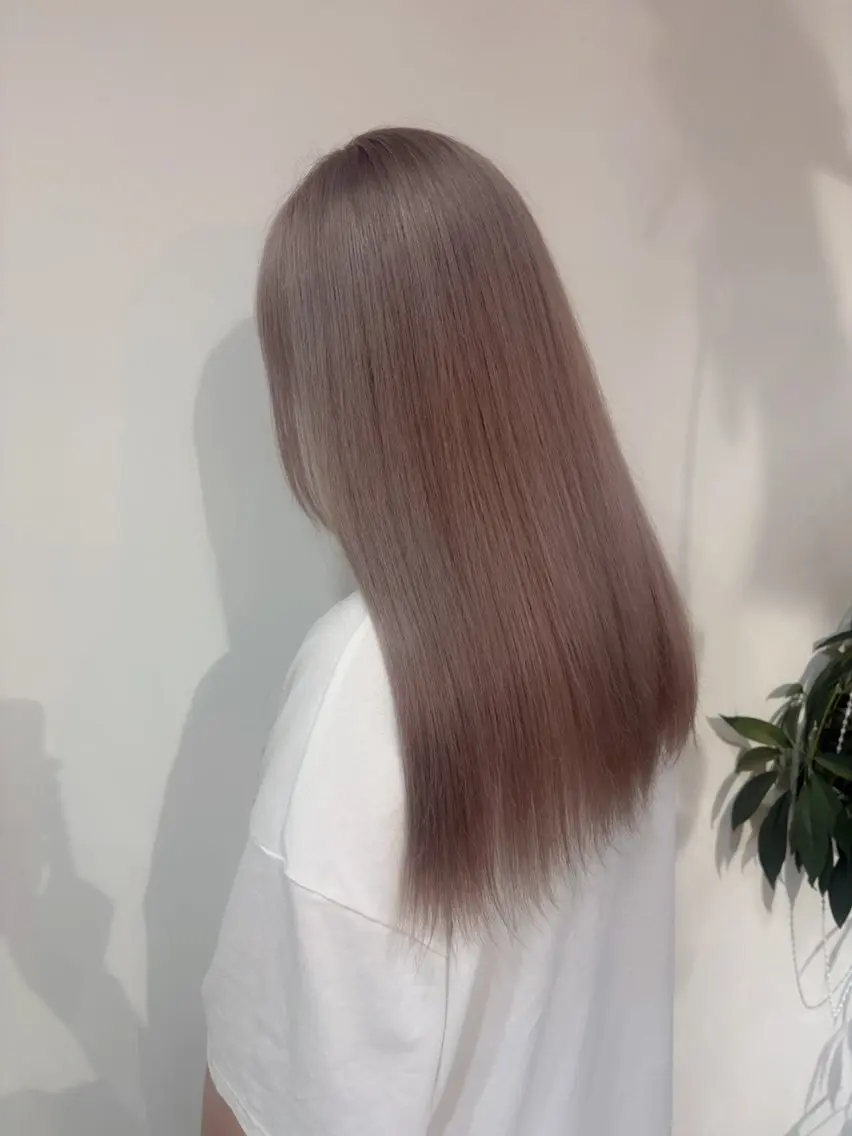ロング カラー 石江 奈琉のヘアスタイル