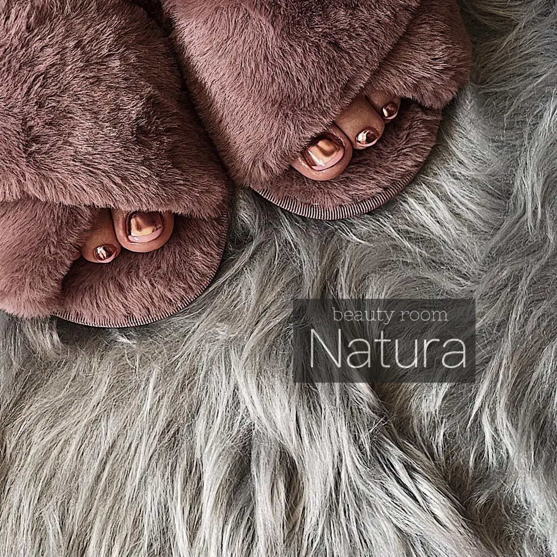 ネイル マツエク・マツパ アイブロウ フットネイル beautyroom Naturaのネイルデザイン