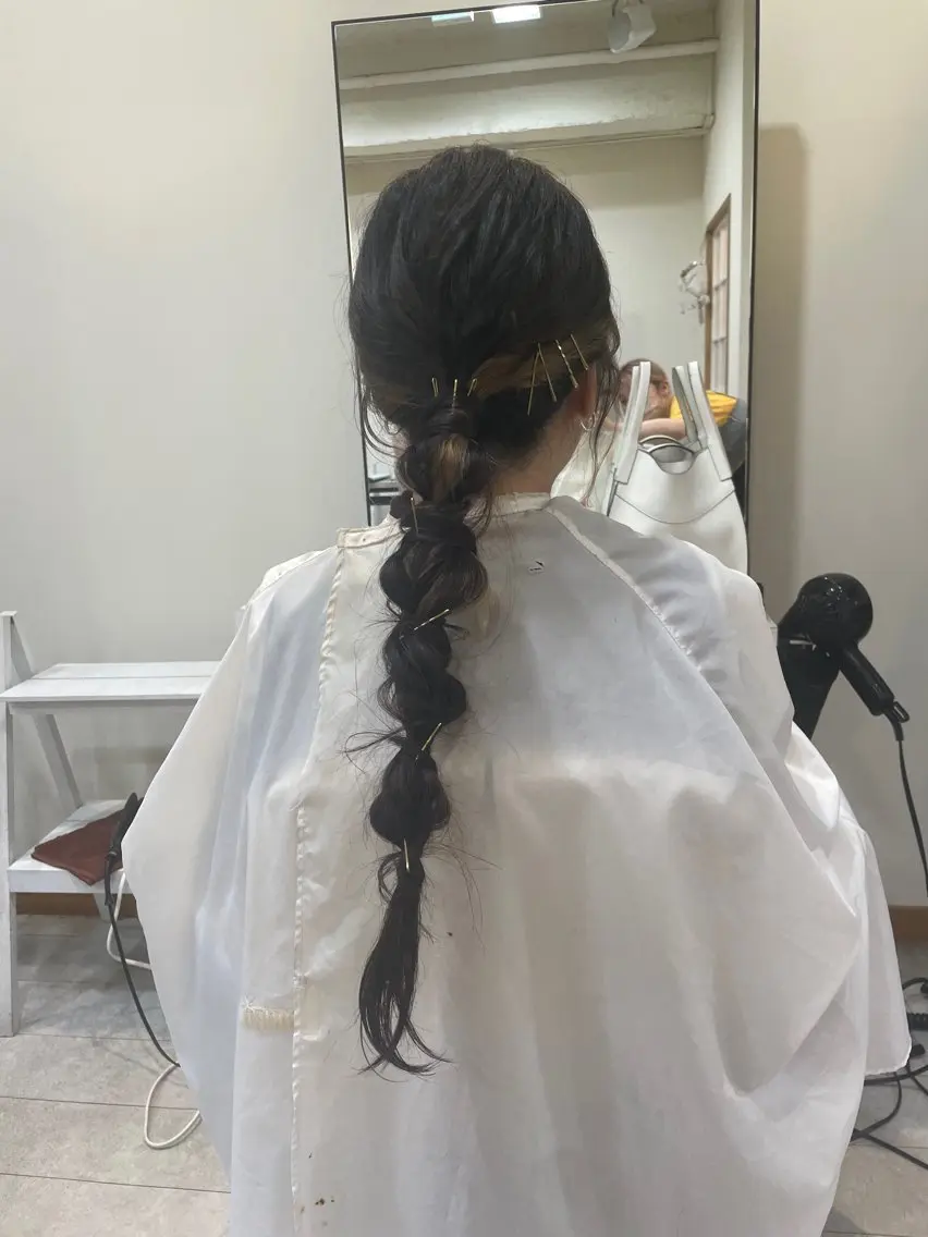 ヘアアレンジ anon Loemのヘアスタイル