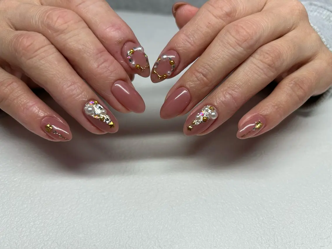 ネイル ハンドネイル poli nailsのネイルデザイン