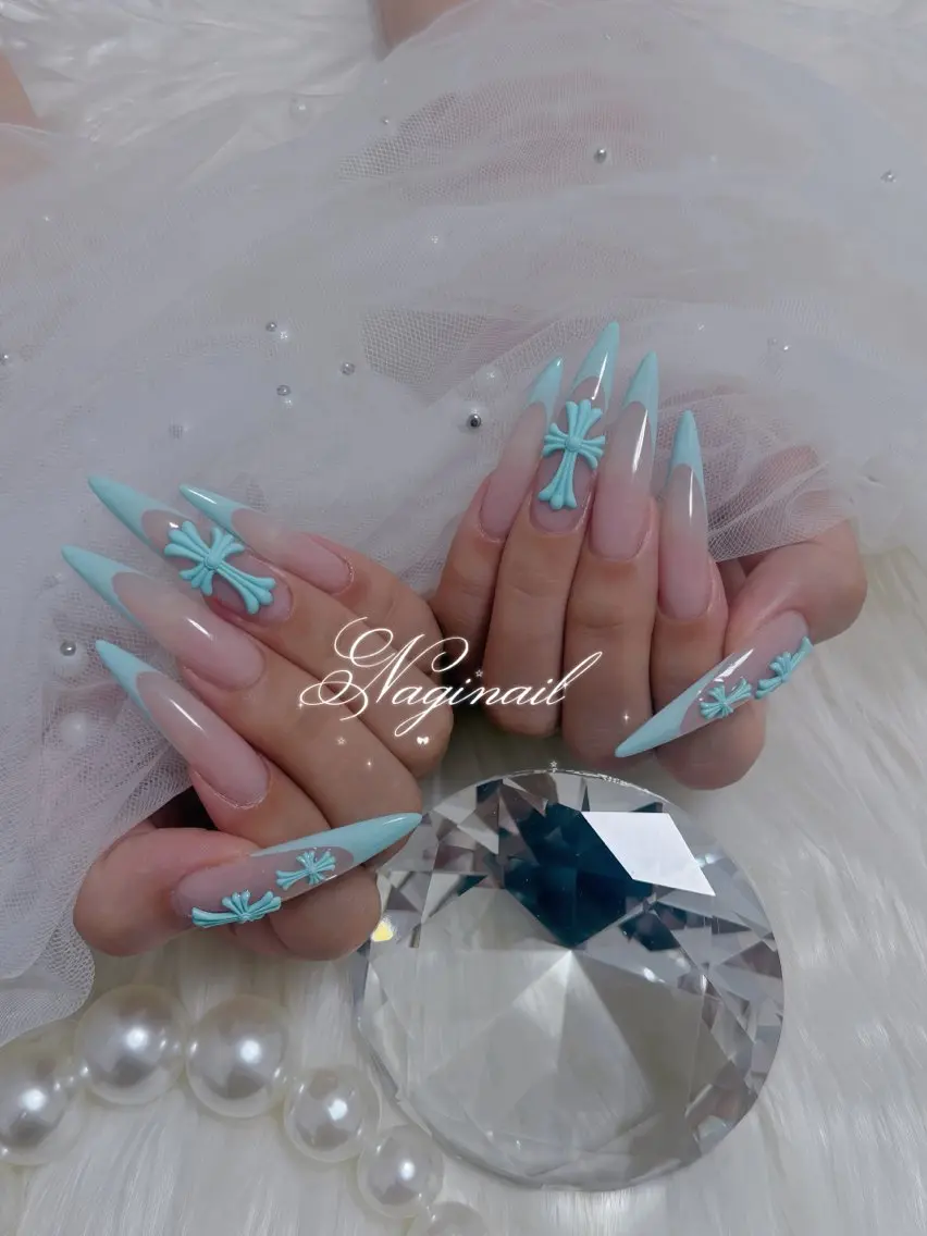 ネイル ブルー フレンチネイル ハンドネイル nagi nailのネイルデザイン