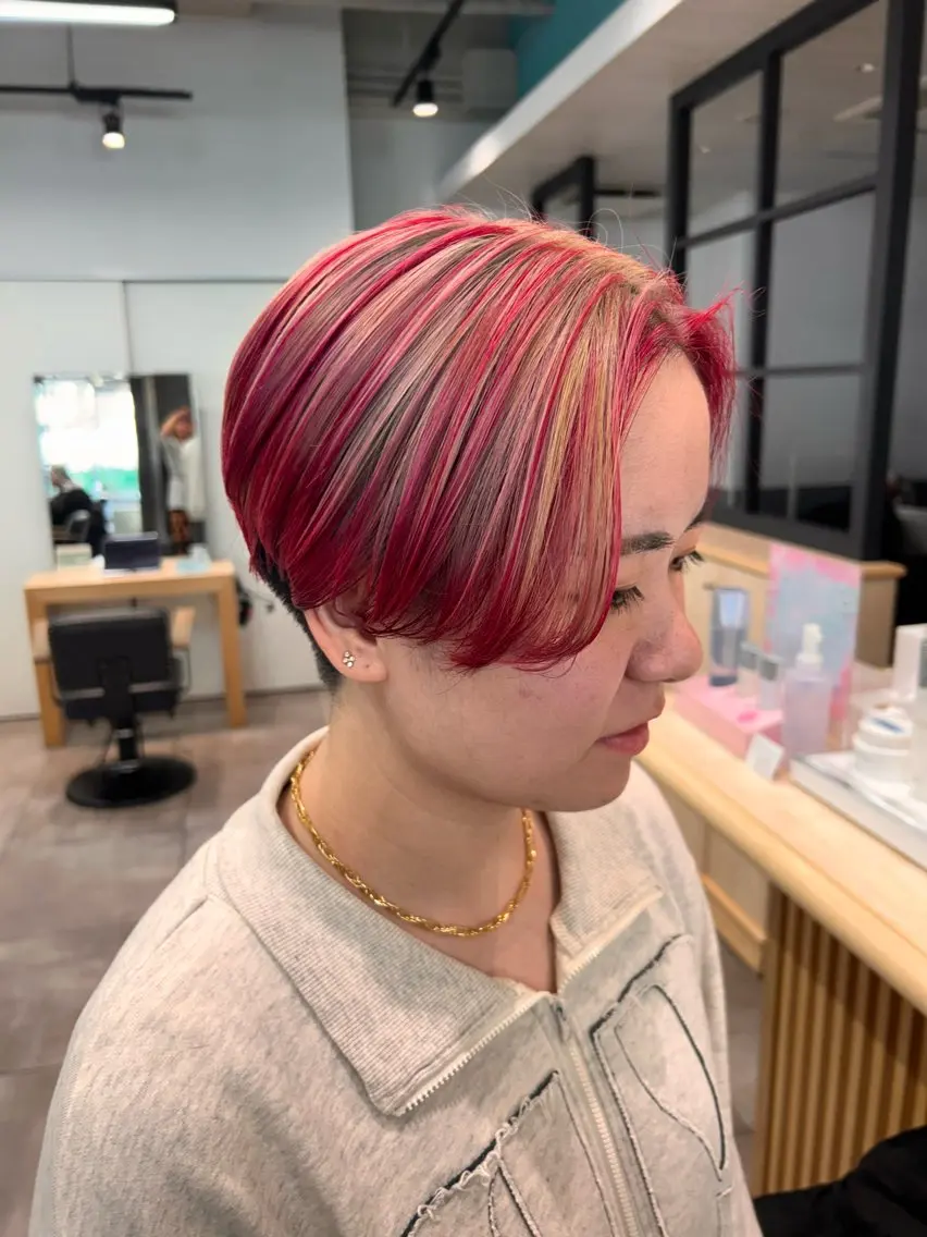 ショート ヘアカラー ショート・ボブ 🌈chinaのヘアスタイル