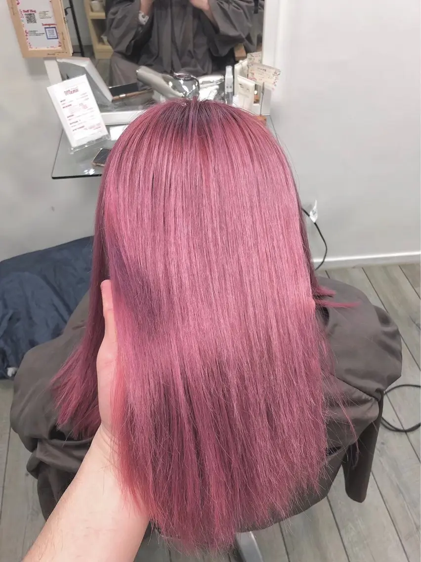 根本ブリーチ+全体カラー+トリートメントの写真