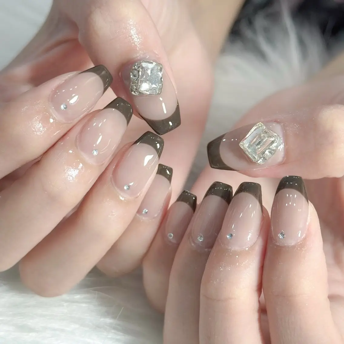 ネイル ハンドネイル フットネイル LAVISH nanamiのネイルデザイン