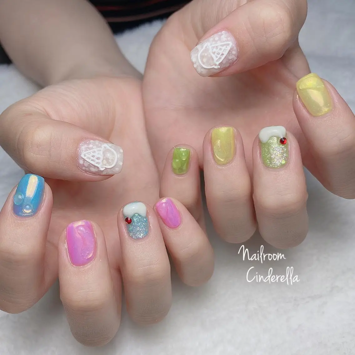 ネイル 夏ネイル Nailroom. Cinderellaのネイルデザイン
