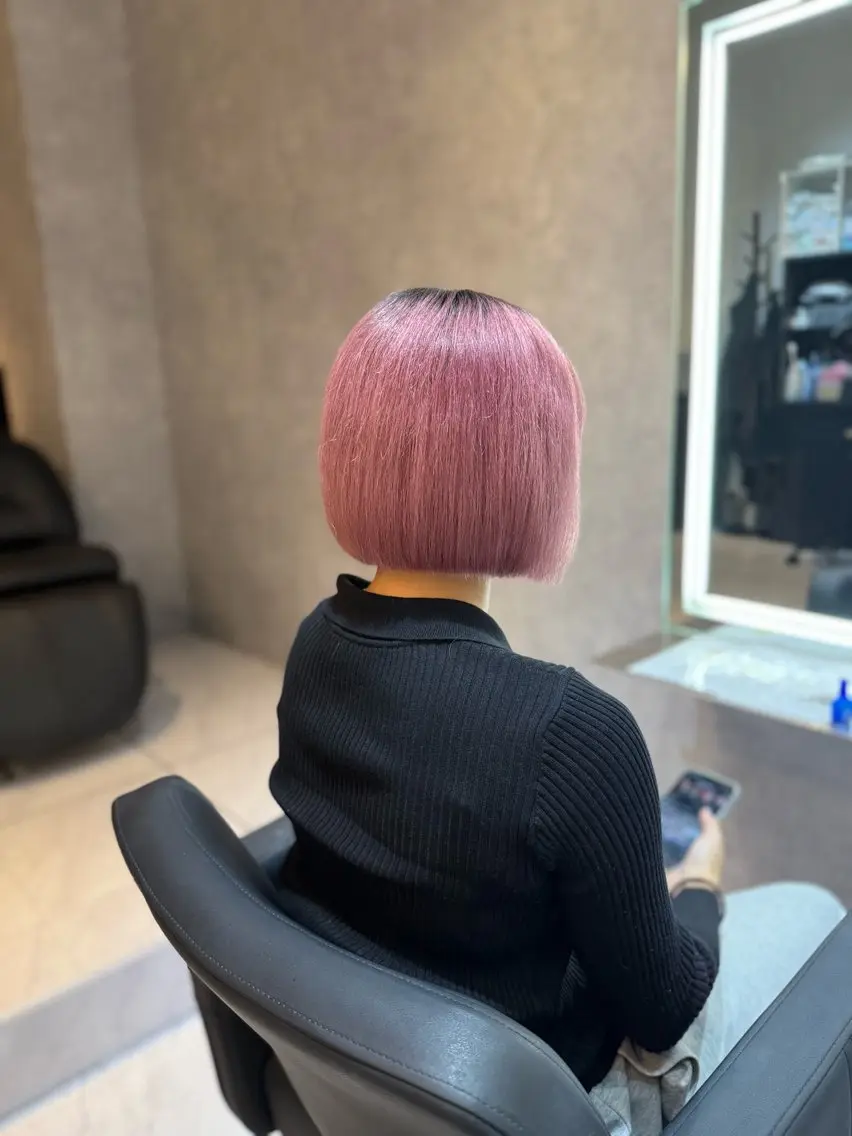 ショート カラー ショートボブ ブリーチ ピンクカラー ボブ ショートヘア ヘアカラー レディースモデル募集 角快利のヘアスタイル