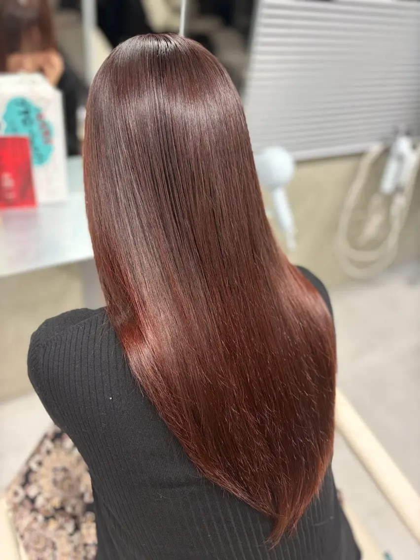 ロング ヘアカラー 松山 琳音菜のヘアスタイル