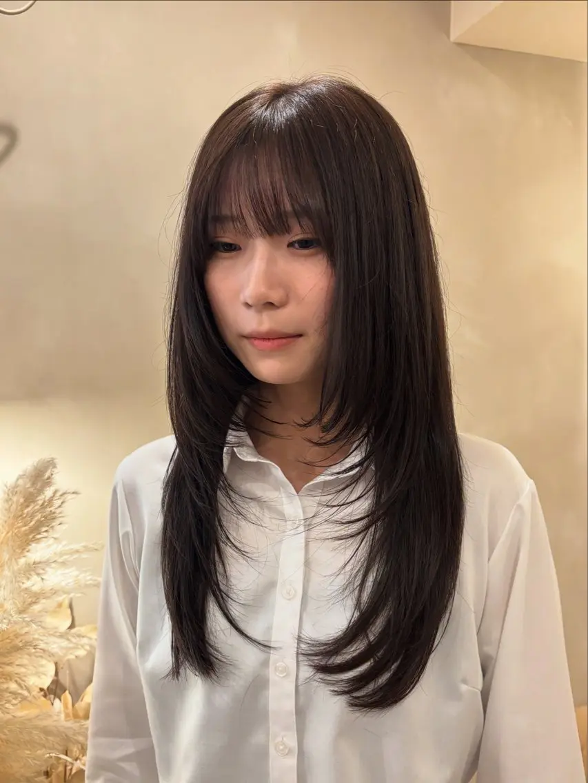 ロング カラー ロングレイヤー レイヤーカット ロング 小顔カット カット ヘアカラー シンバ ヒナノ/髪質 改善/レイヤーカットのヘアスタイル