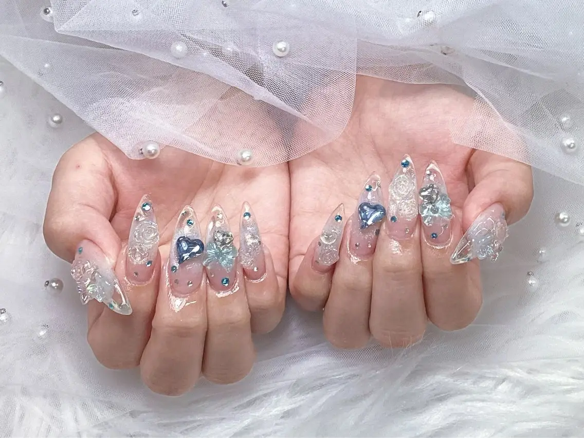 ネイル lucky nail 歌舞伎町のネイルデザイン