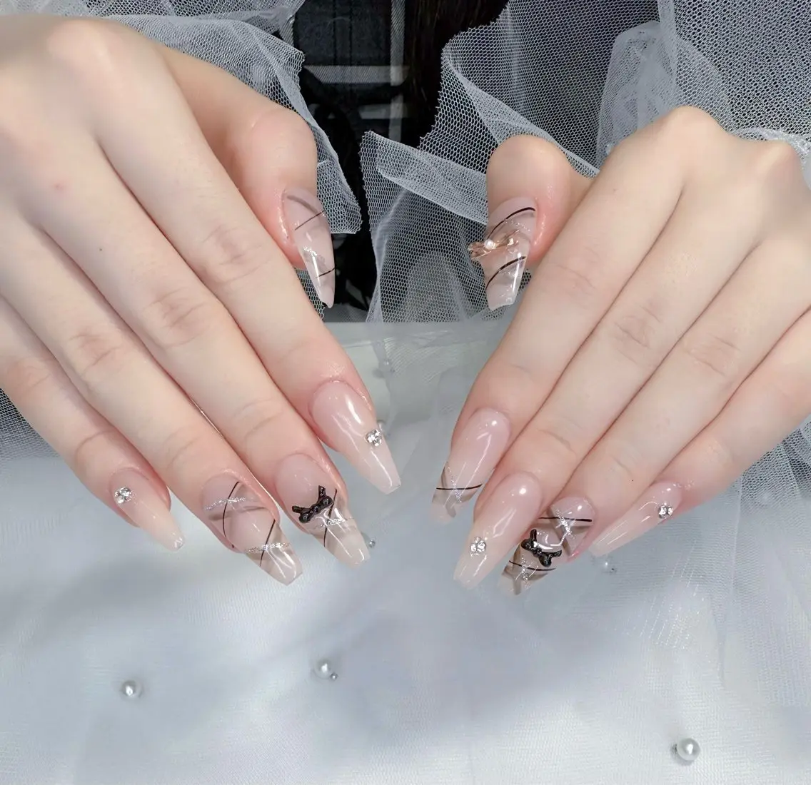 セミロング ハンドネイル Bibi nail Osakaのネイルデザイン