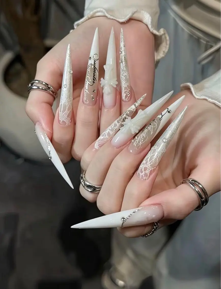 ネイル 韓国ネイル ロングネイル 持ち込み シルバー スーパーロングネイル Melia Nail Nambaのネイルデザイン