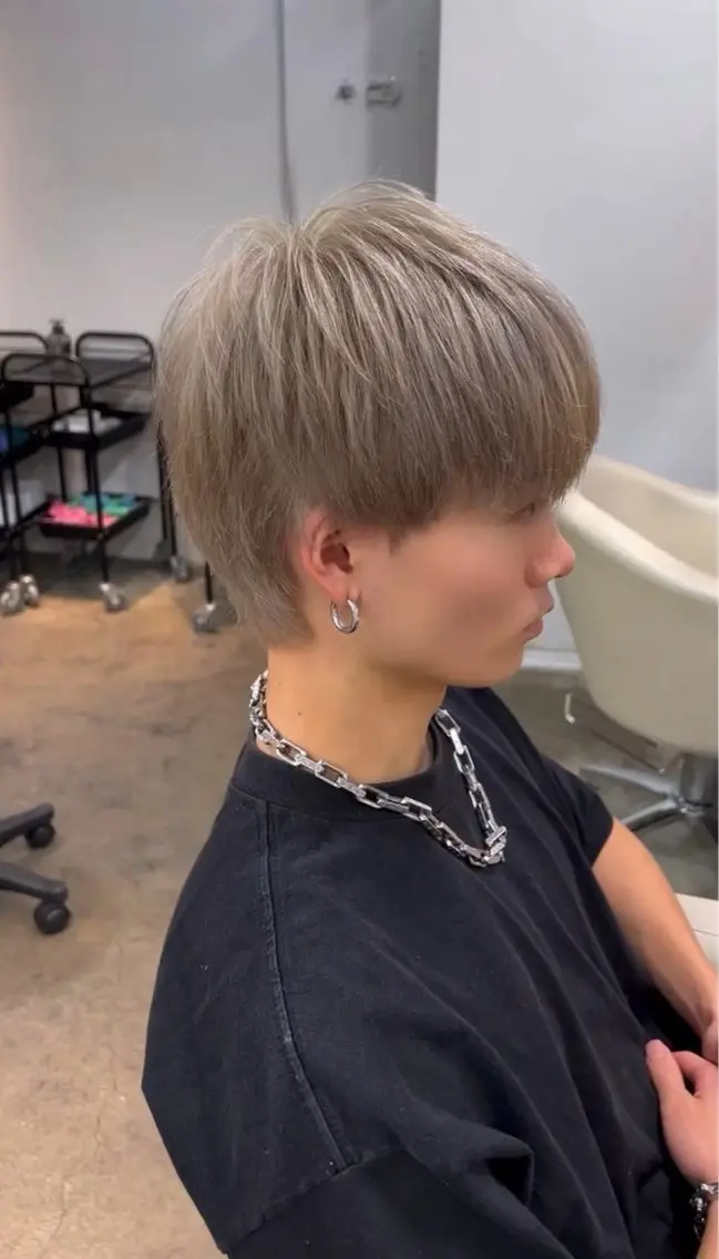 ショート カラー ブリーチ 透明感カラー ヘアカラー メンズ専門🔥/池袋 じゅんやのヘアスタイル