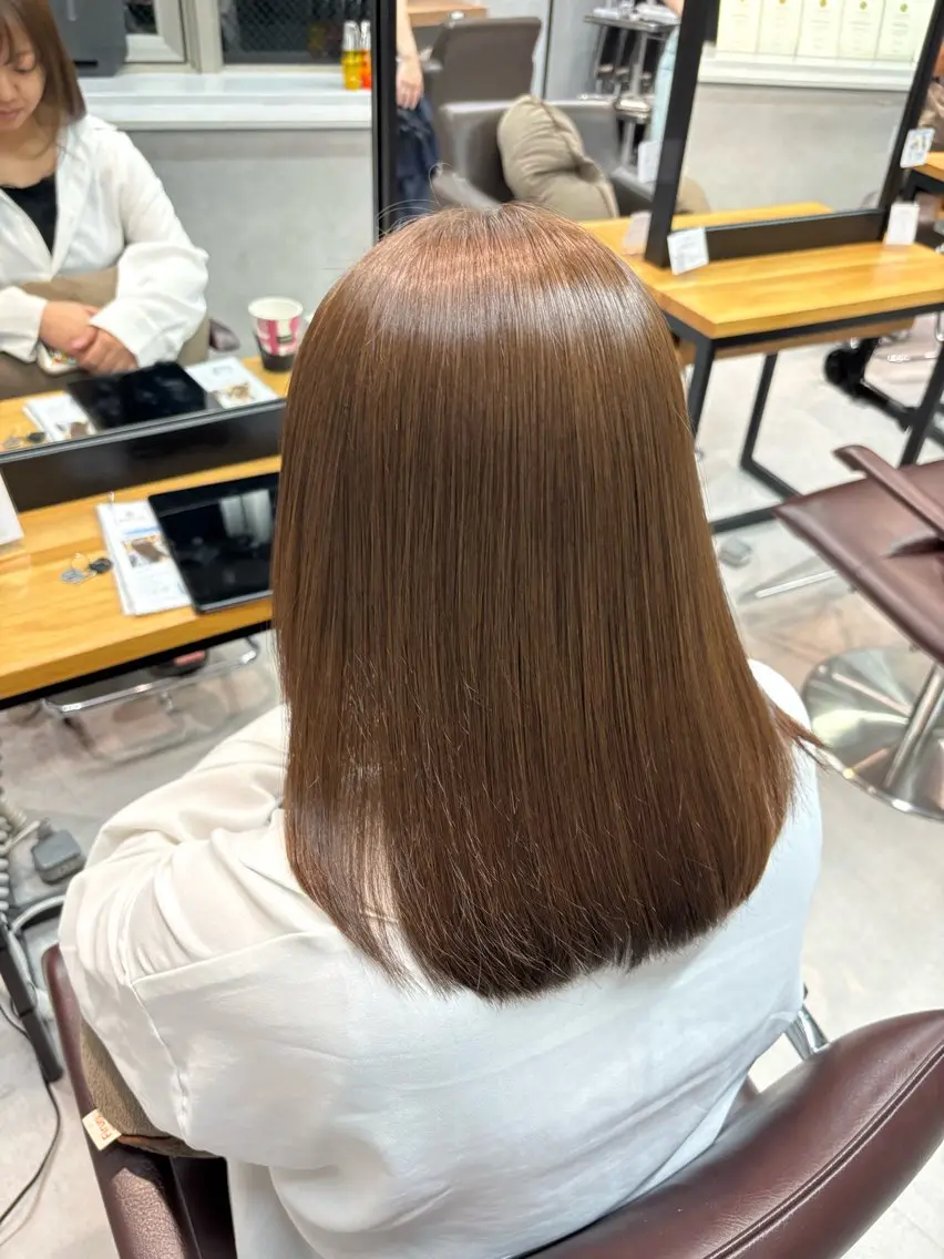 ミディアム カラー ベージュカラー 透明感カラー オリーブベージュ 似合わせカット ヘアカラー トリートメント 艶カラー✨️縮毛矯正 ×耳ツボ💠mamiのヘアスタイル