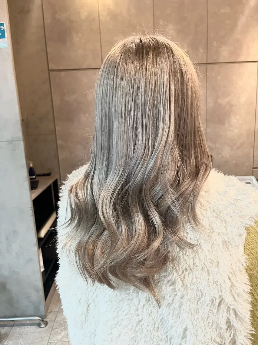 セミロング カラー ヘアカラー トリートメント ヘアセット 🎀透明感 カラー🎀ミズキのヘアスタイル