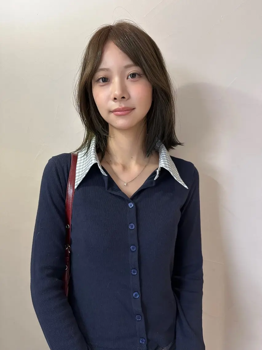 ミディアム 顔まわりレイヤー 顔周りカット レイヤーカット 杉浦 彰紀のヘアスタイル