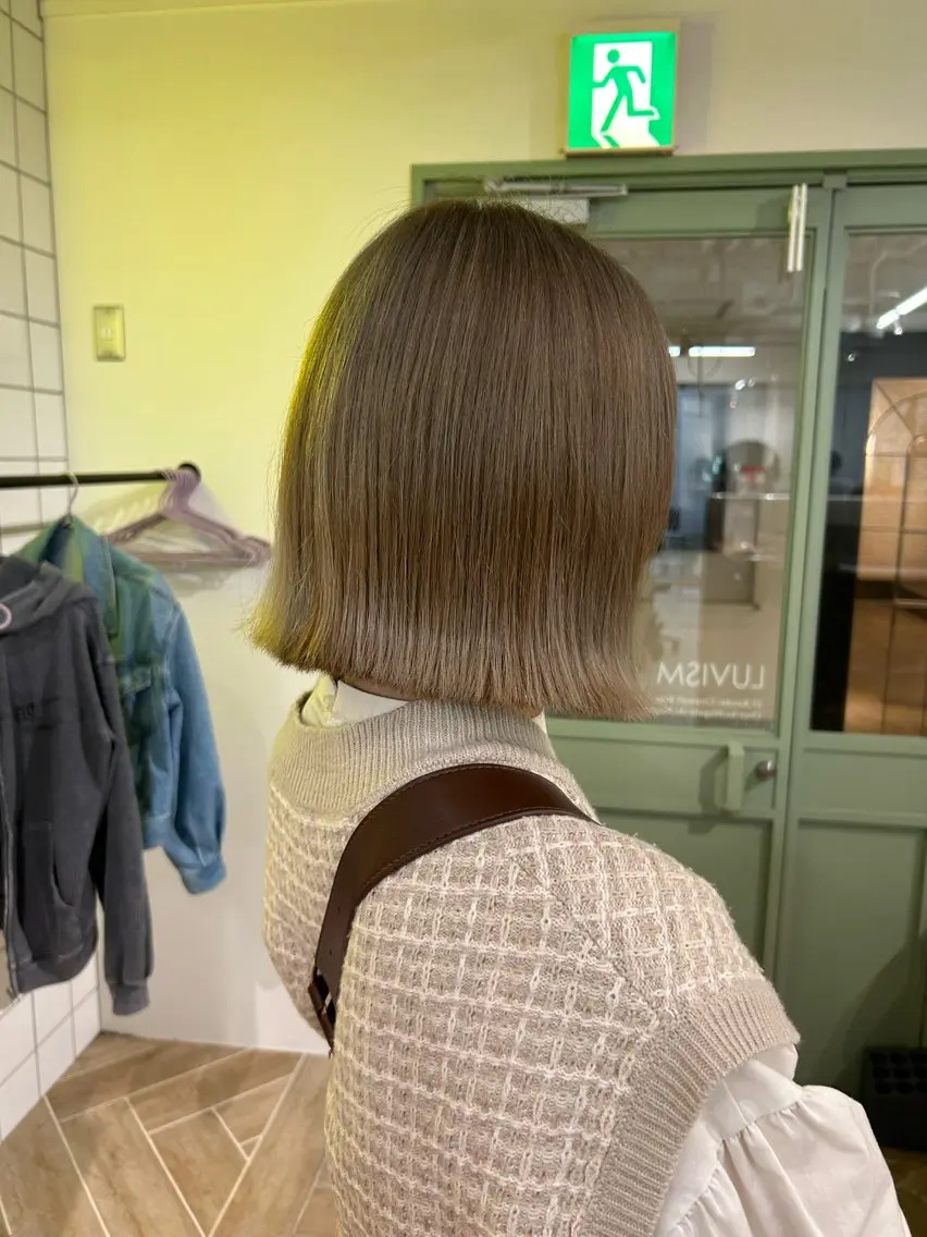 ミディアム カラー ヘアカラー トリートメント ベージュ/ダブルカラ ー/新潟駅/青柳萌果のヘアスタイル