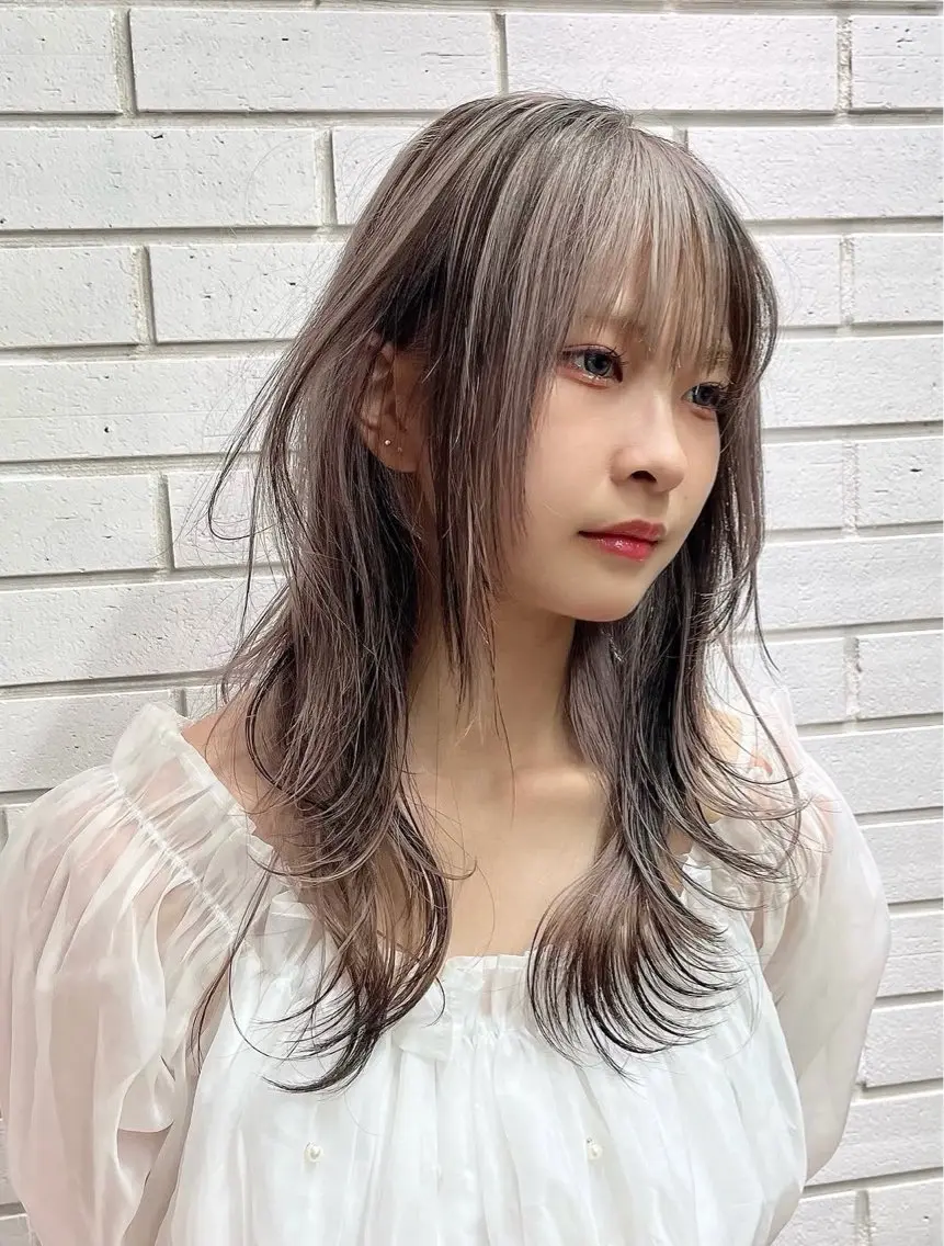 セミロング カラー 顔周りカット ハッシュカット 韓国風ヘア 小顔カット 山本 来夢のヘアスタイル