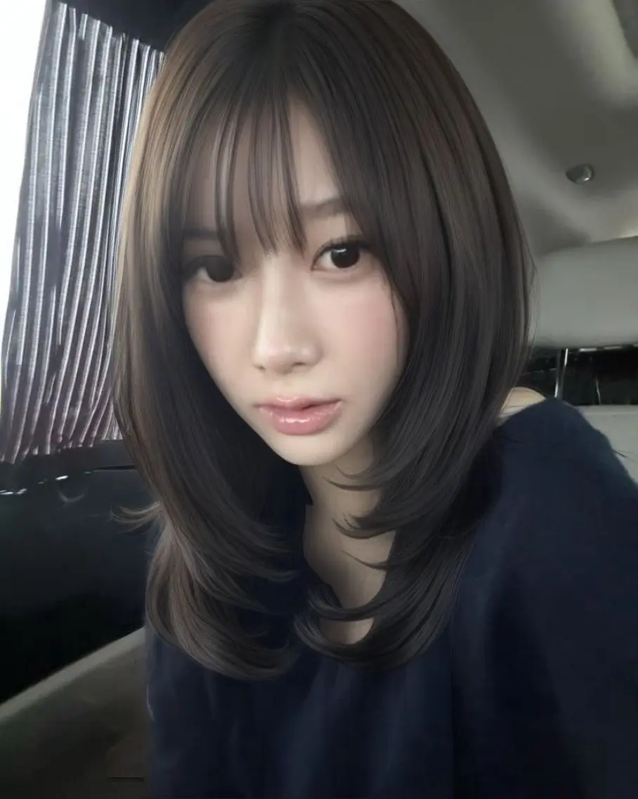 ミディアム Ayuri♡ ミディアムレイヤーのヘアスタイル