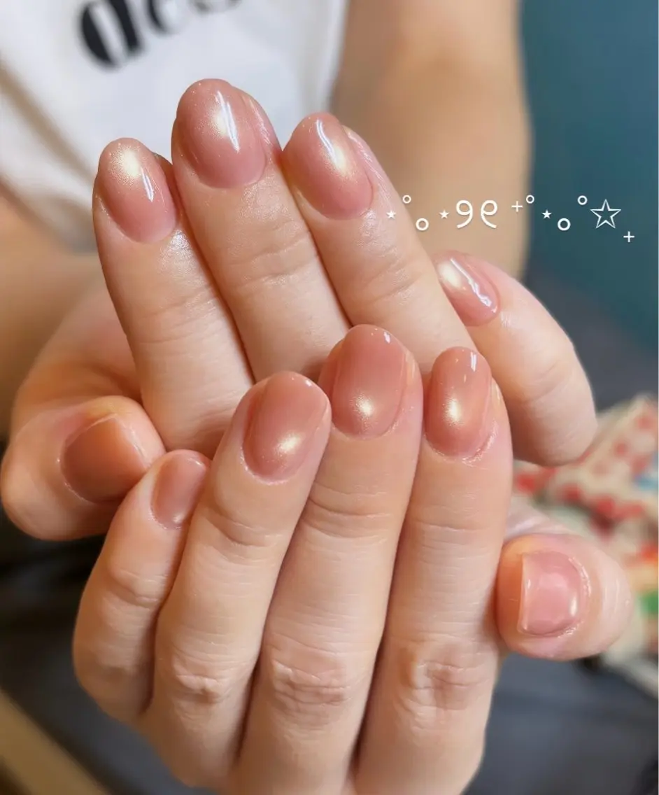 ネイル 氷ネイル・うるうるネイル マグネットネイル ピンク ハンドネイル みぎた かのこのネイルデザイン