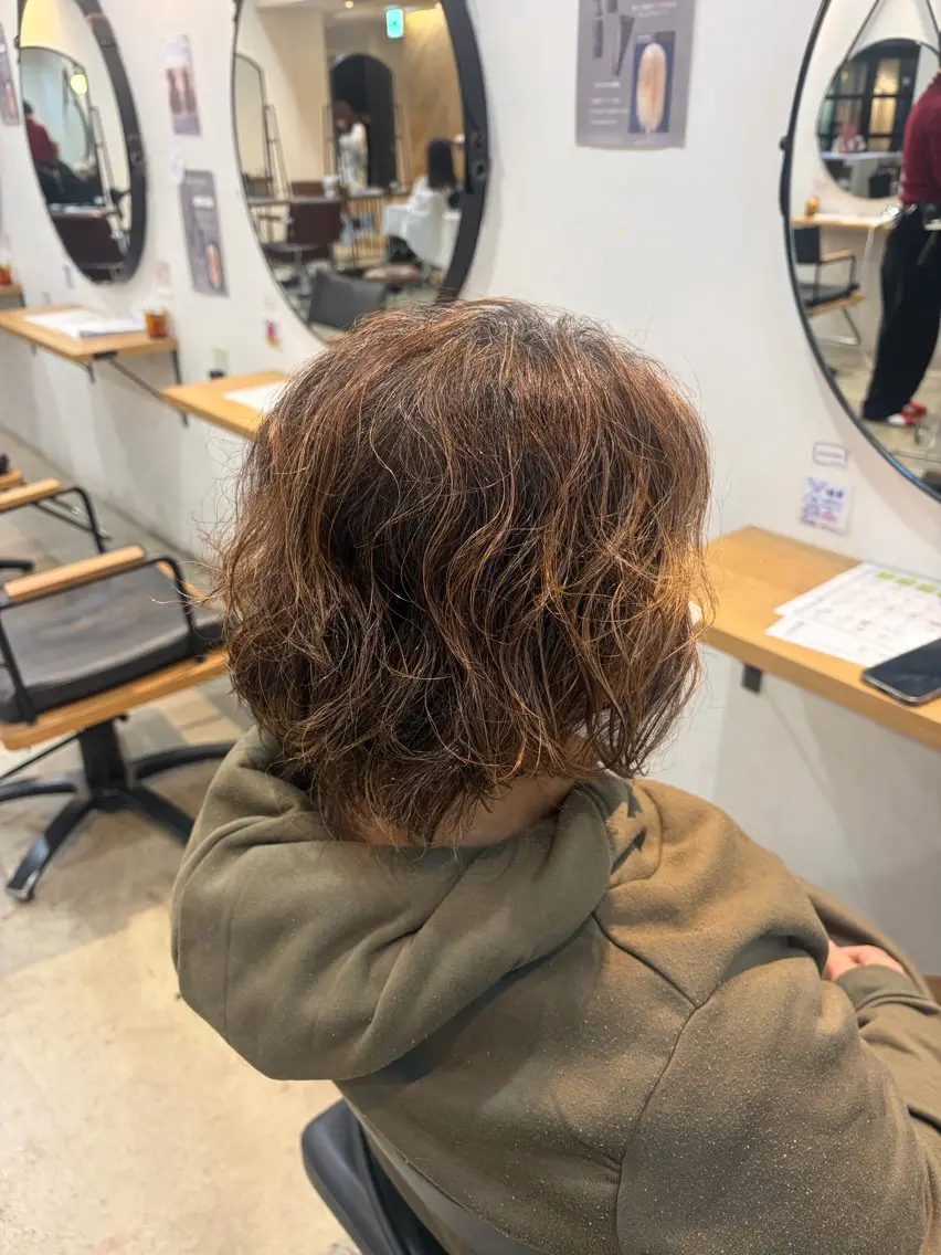 ショート パーマ 聖菜/ hina /レイヤー/艶カラーのヘアスタイル