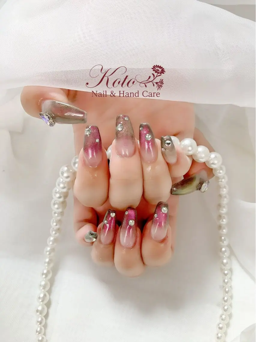 ネイル 長さ出し ジェルネイル マグネットネイル 持ち込み ニュアンスネイル ハンドネイル Nail Salon KOTOのネイルデザイン
