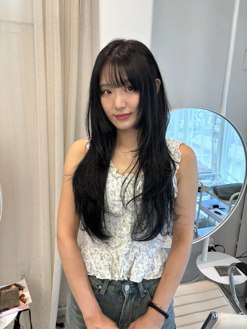 ロング カラー 韓国風ヘア レイヤーカット 小顔カット カット ヘアカラー トリートメント レイヤーカット🎀 kanaのヘアスタイル
