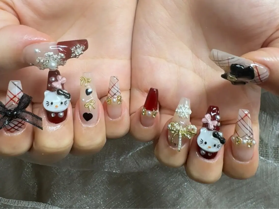 ネイル オーロラネイル フレンチネイル グラデーション 氷ネイル・うるうるネイル キラキラネイル ハンドネイル H.baby Nail Salonのネイルデザイン
