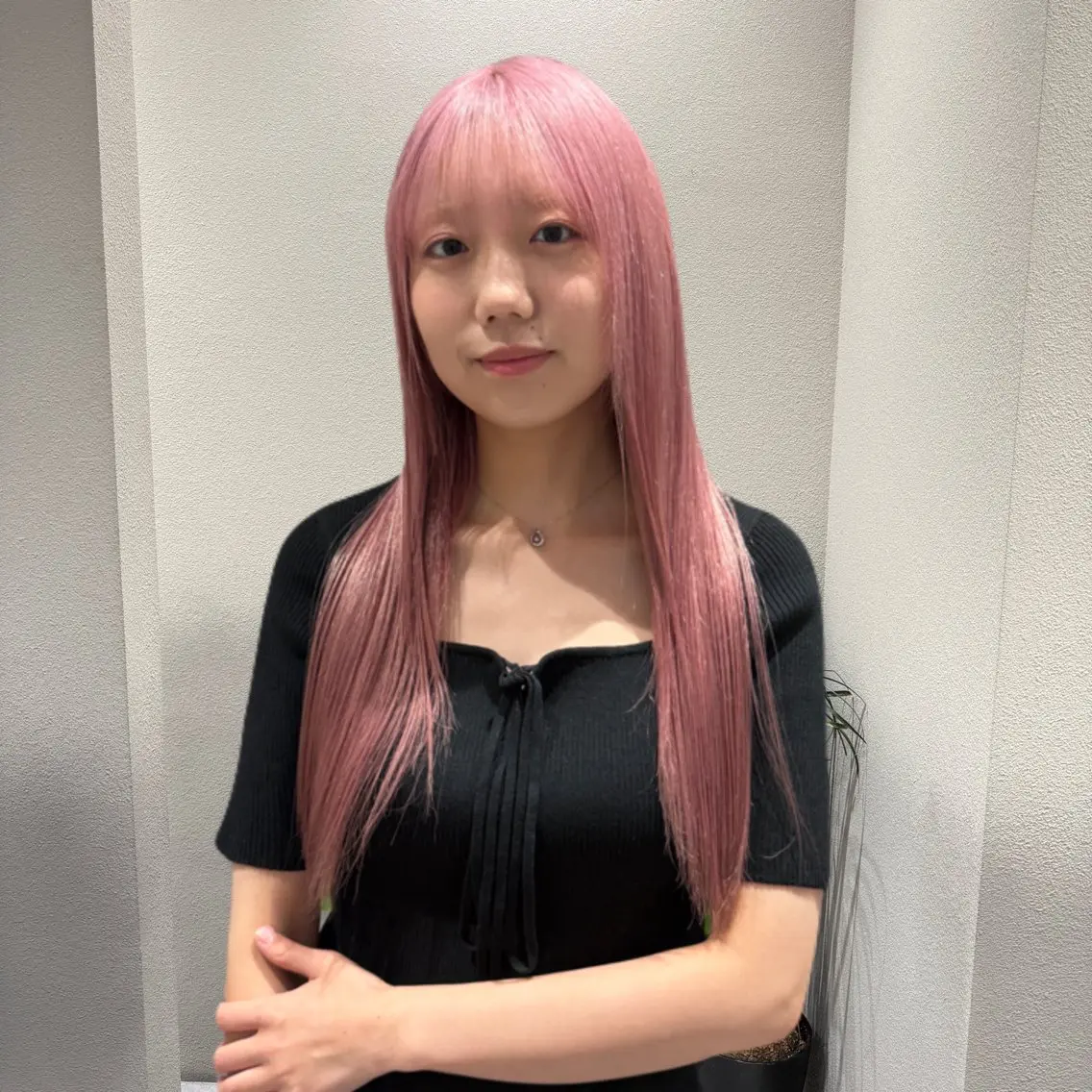 セミロング カラー ブリーチ ケアブリーチ ハイトーンカラー ピンクカラー パープルカラー カット ✨ブリーチ支持No1 複雑履歴修正/舘岡のヘアスタイル
