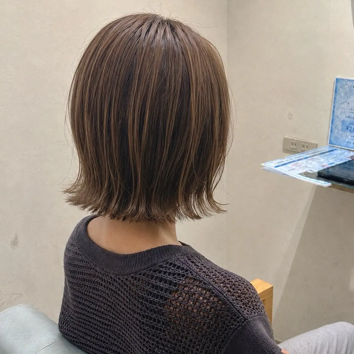 ミディアム カラー カット ヘアカラー 近藤 優羽のヘアスタイル