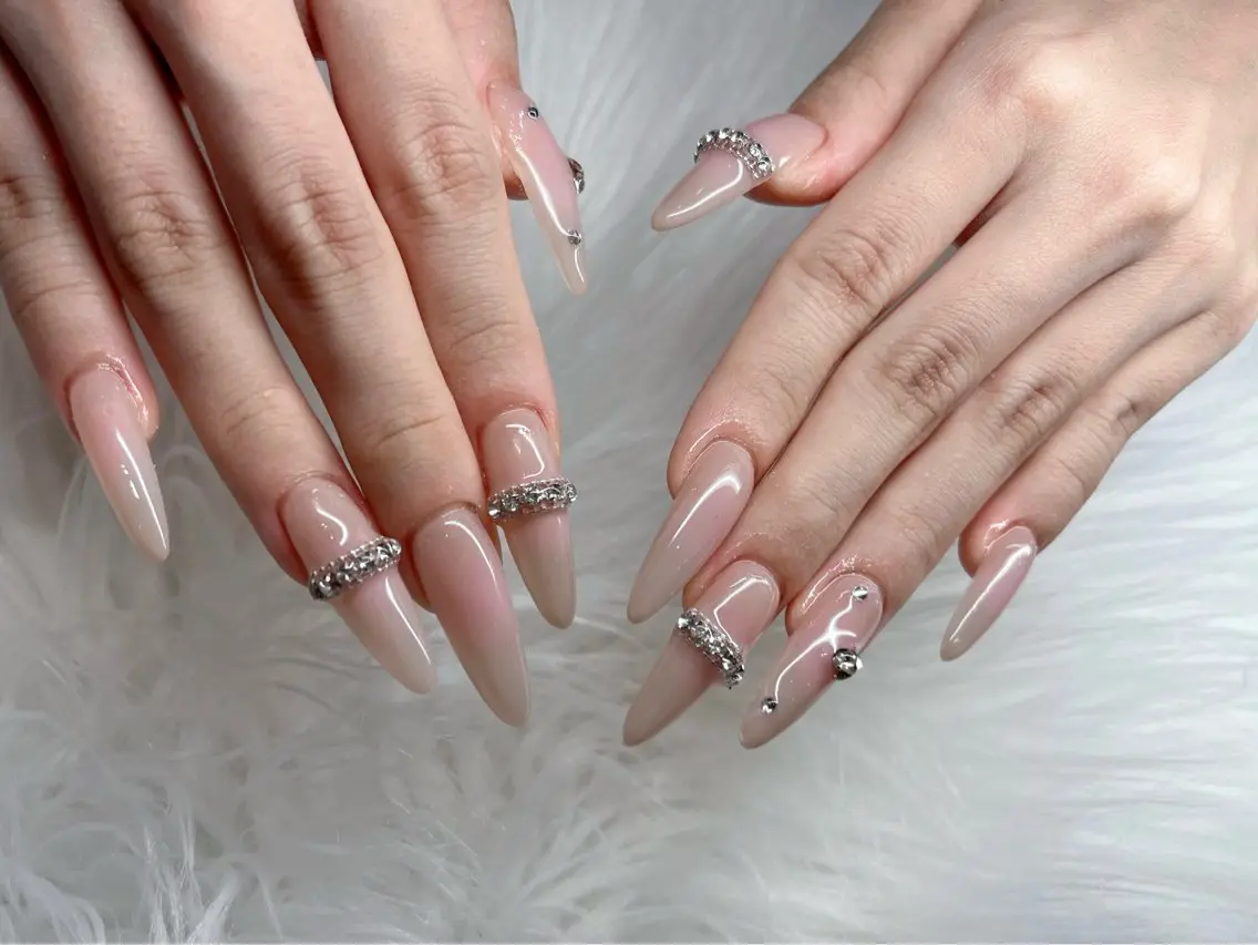 ネイル mione_ou nail salonのネイルデザイン