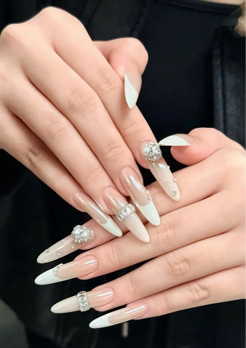 チップ放題+持ち込みデザインOK◎ワンホン・韓国・ガーリー・キラキラネイル対応💅の写真