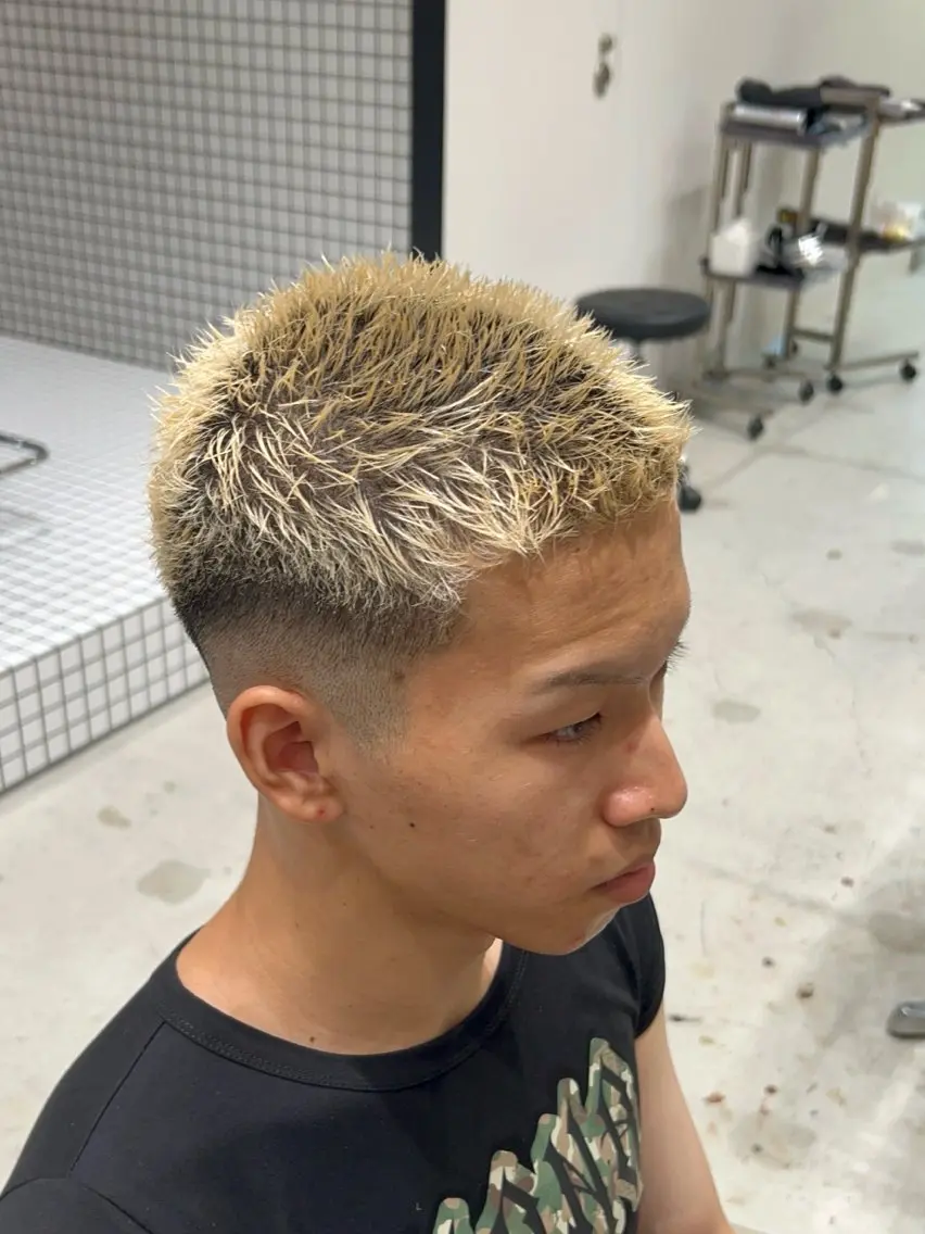 メンズ フェードカット メンズパーマ カット トリートメント 🐲ツイスパ🐲 フェード/龍のヘアスタイル