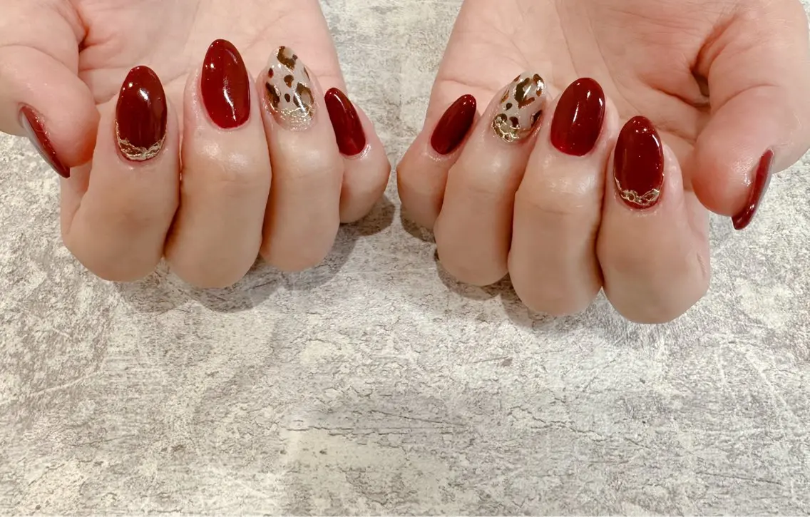 ネイル アニマル柄 ジェルネイル ミラーネイル パラジェル 冬ネイル ハンドネイル Luana nail (ルアナネイル)のネイルデザイン