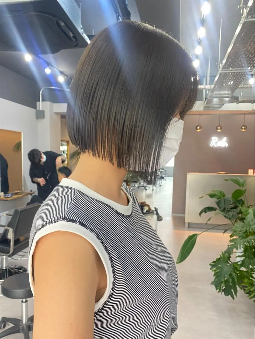 髪質改善ストレート+カット+TRの写真
