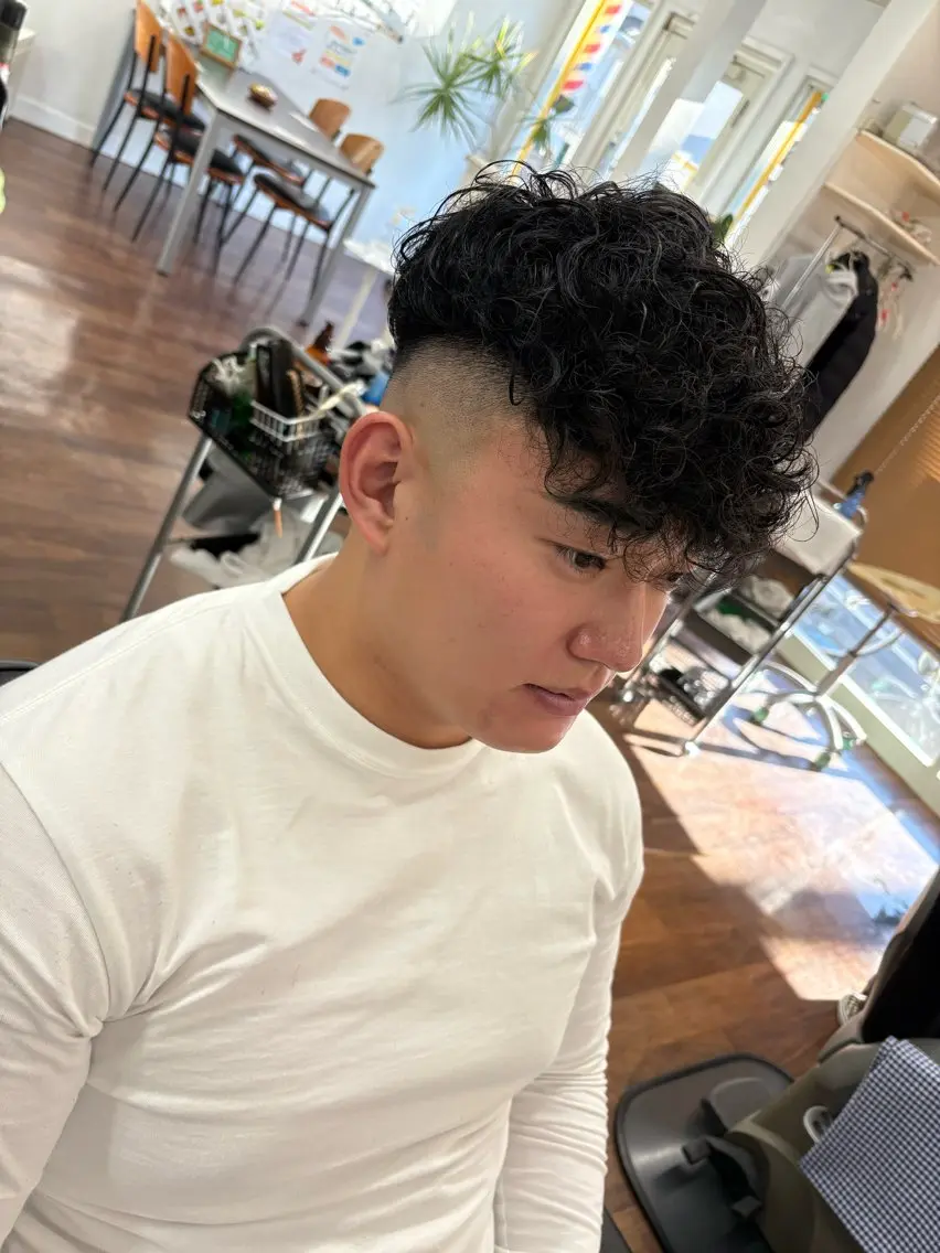 パーマ メンズ フェードカット メンズパーマ 町田 尚樹のヘアスタイル