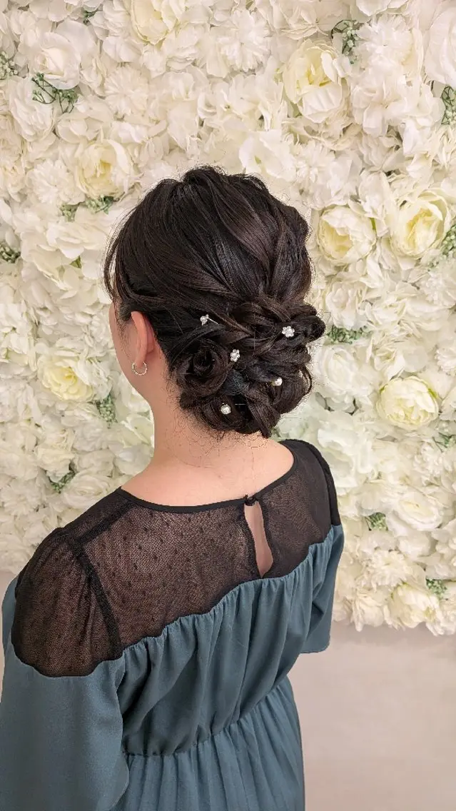 簡単アップスタイルヘア　パーティーに是非💞の写真