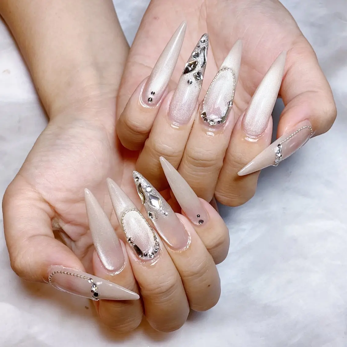 ネイル ハンドネイル 🍭Yun nail hyejin🌸のネイルデザイン