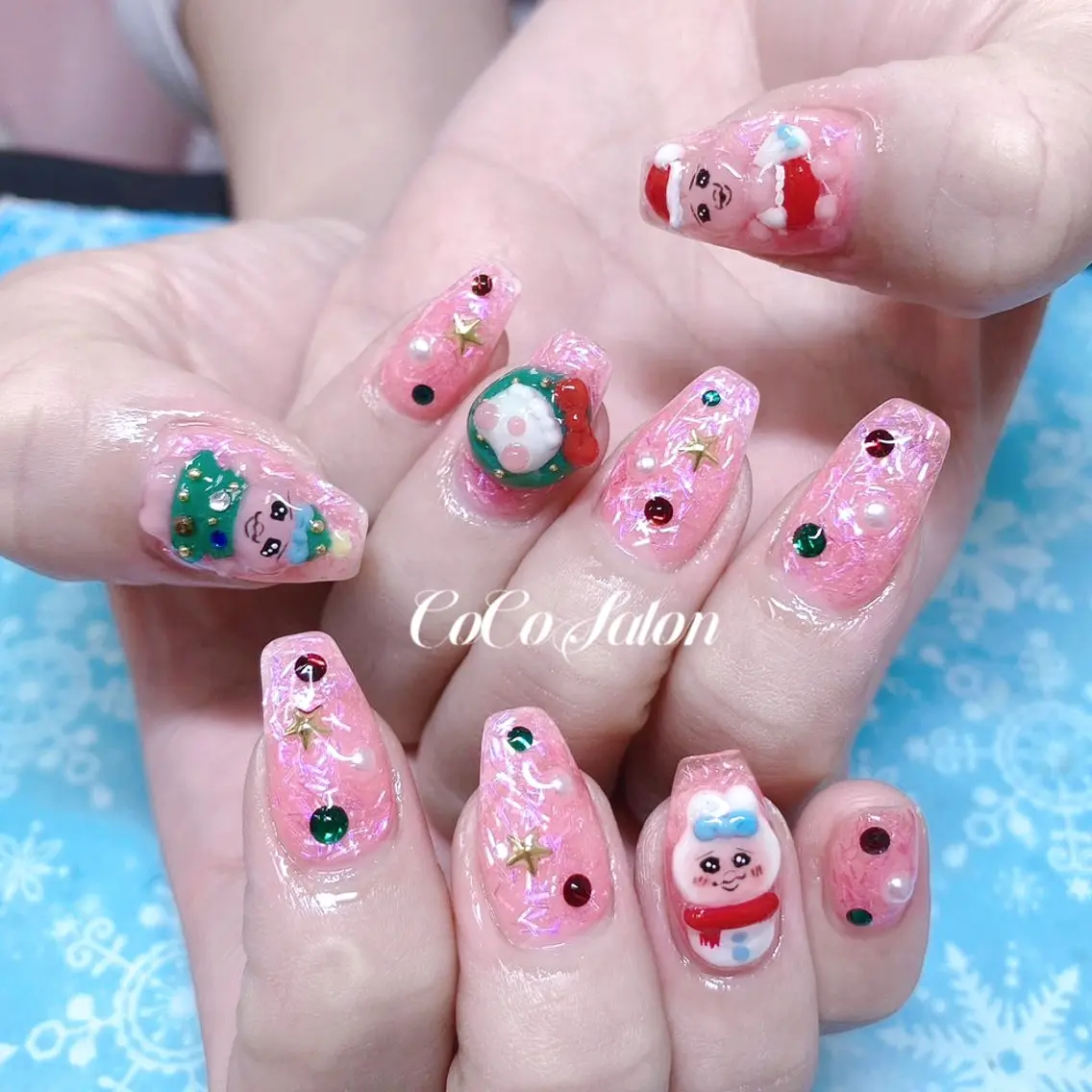 ネイル 成人式 キラキラネイル ピンク 冬ネイル クリスマス ハンドネイル CoCoSalon ネイル/まつ毛予約のネイルデザイン