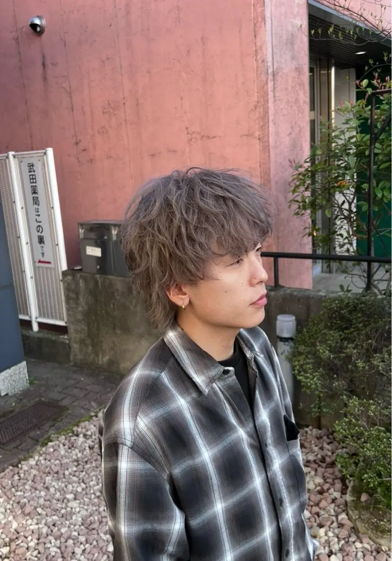 カラー メンズ メンズブリーチ マッシュウルフ マッシュ メンズウルフカット ブリーチ カット ヘアカラー 郡山メンズ特化 KIZUNAのヘアスタイル